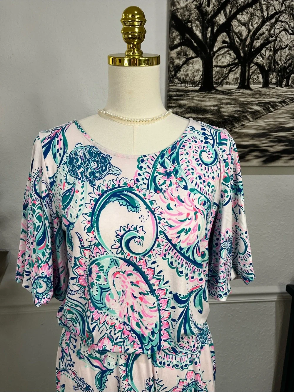 Lilly Pulitzer White Romper with Pink & Teal Paisley 2019 Medium - Picture 2 of 14
